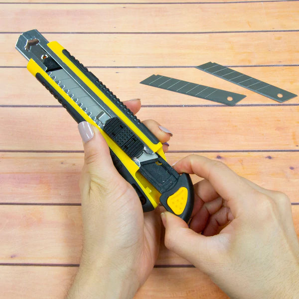 BAZIC Heavy Duty Self Loading Cutter w/ Grip + 2 Replacement Blades Sold in 12 Units