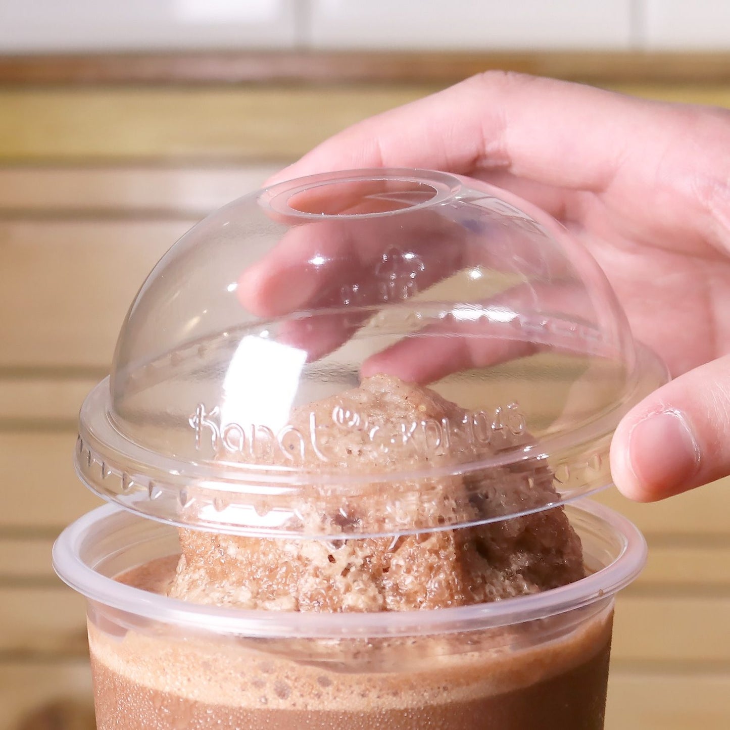 Karat 104.5mm PET Dome Lids for Paper Cold Cups- 600 ct