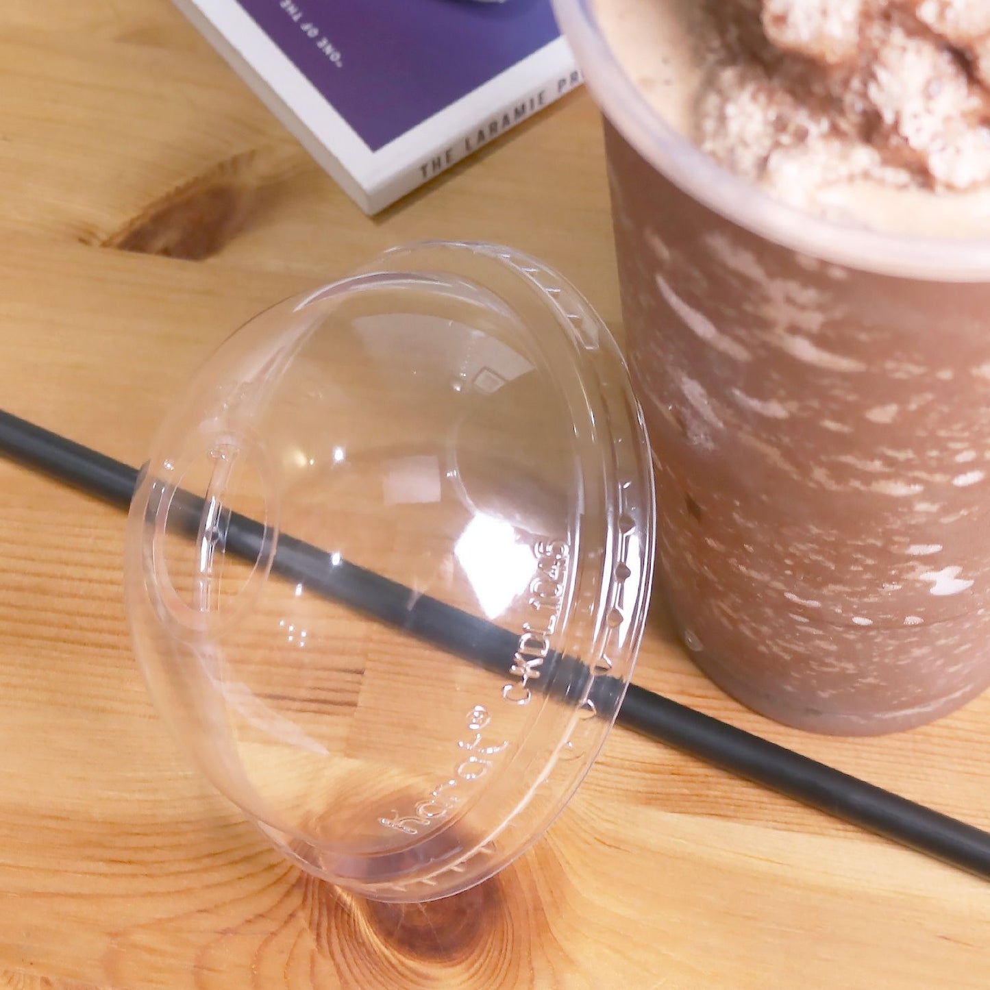 Karat 104.5mm PET Dome Lids for Paper Cold Cups- 600 ct