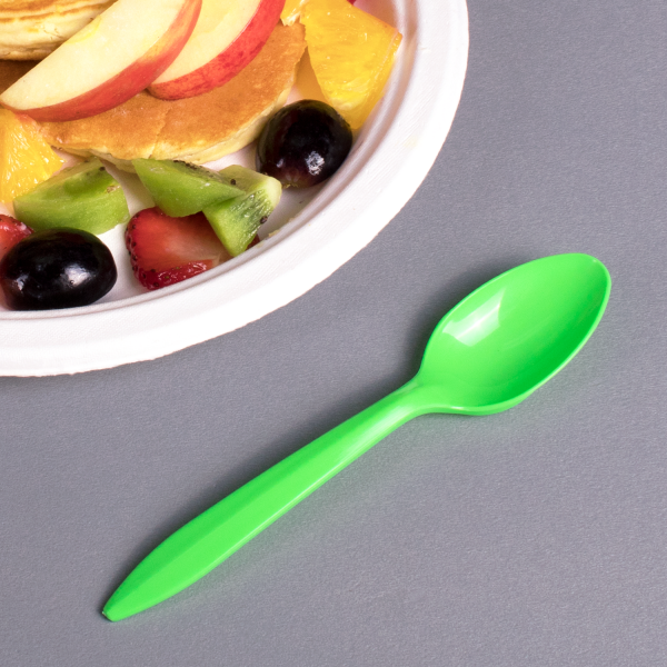 Karat PP Plastic Medium Weight Tea Spoons - Green - 1,000 ct