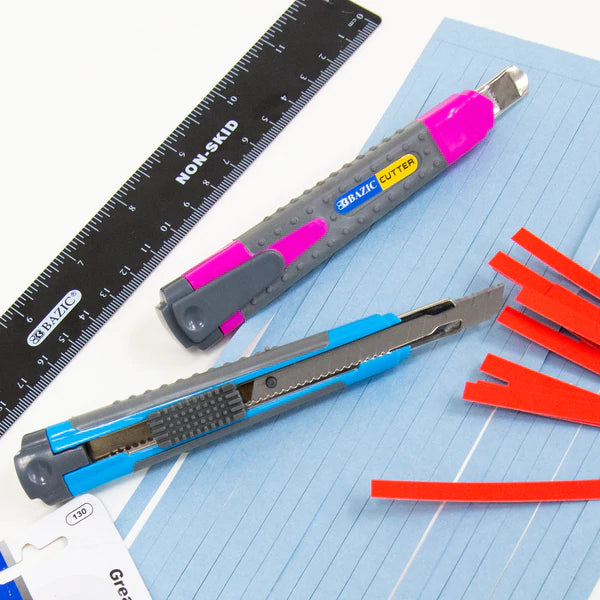 BAZIC 9 mm Snap-Off Cutter w/ Cushion Grip Sold in 24 Units