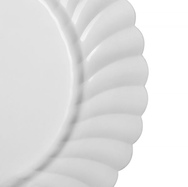 Karat 7" PS Plastic Scalloped Plate - White - 240 ct