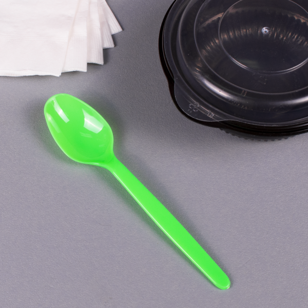 Karat PS Plastic Heavy Weight Tea Spoons - Green - 1,000 ct